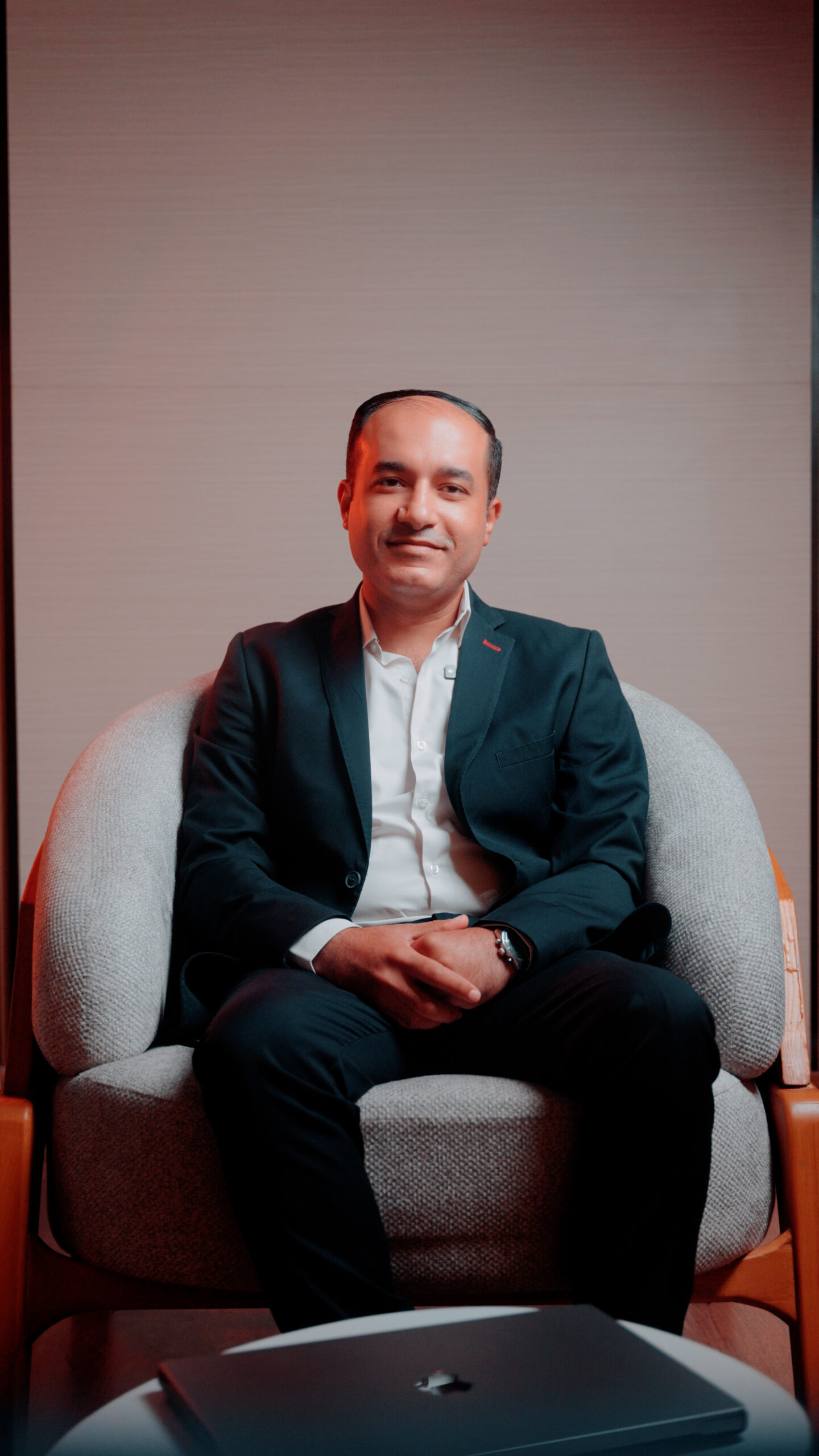 dr lamona 1.00 01 16 09.still003